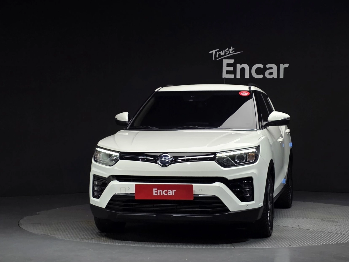 SSANGYONG TIVOLI VERY NEW