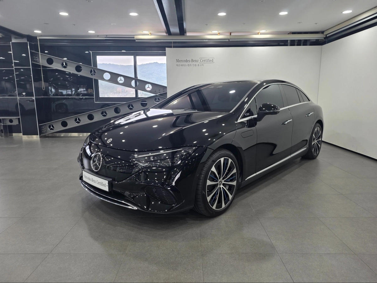 MERCEDES BENZ EQE V295