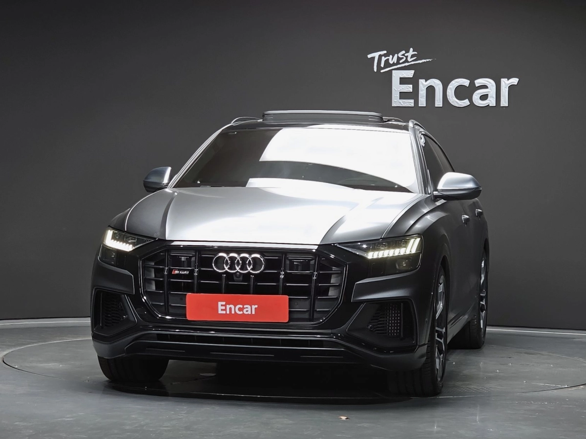 AUDI SQ8 4M