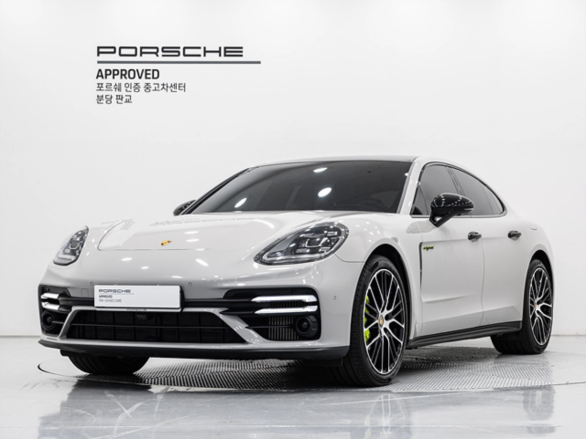PORSCHE PANAMERA 971