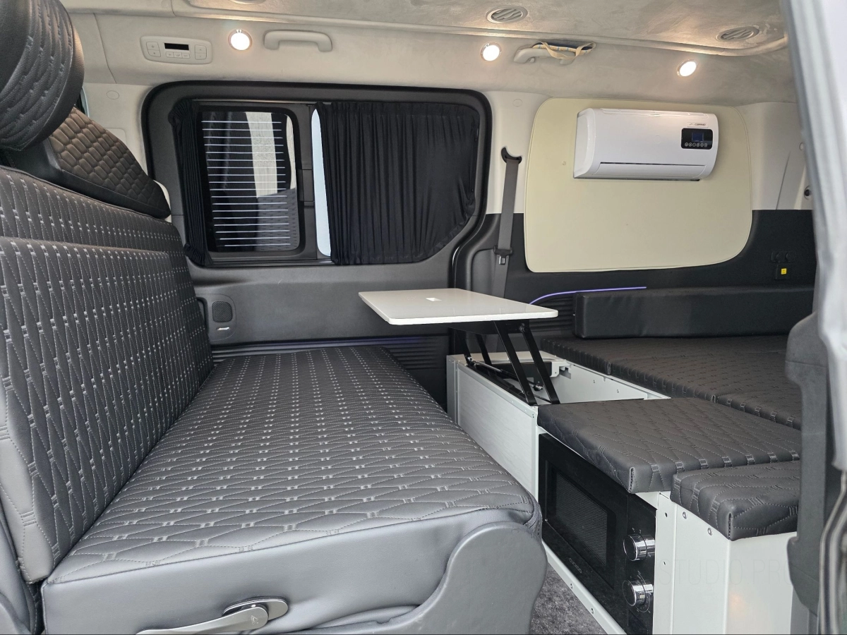 HYUNDAI STARIA  2023