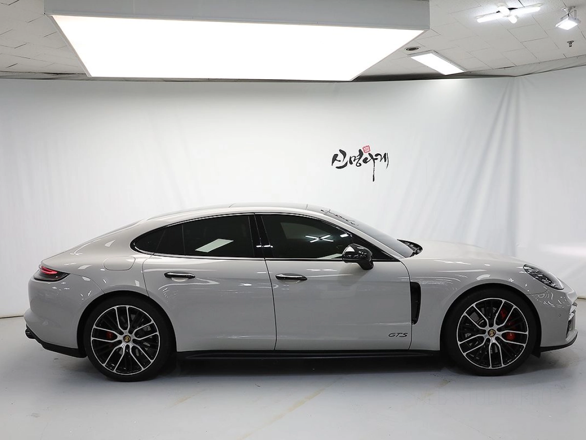 PORSCHE PANAMERA 971