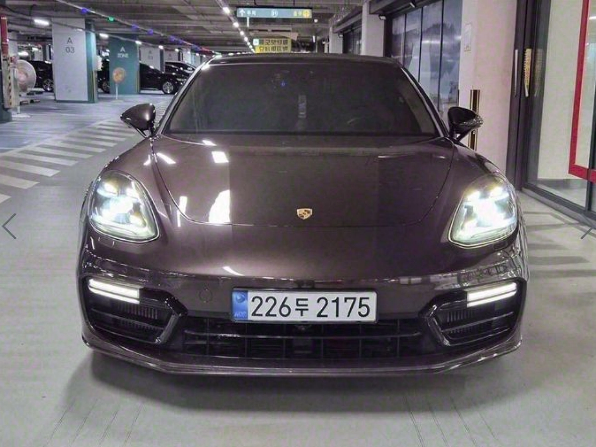 PORSCHE PANAMERA 971
