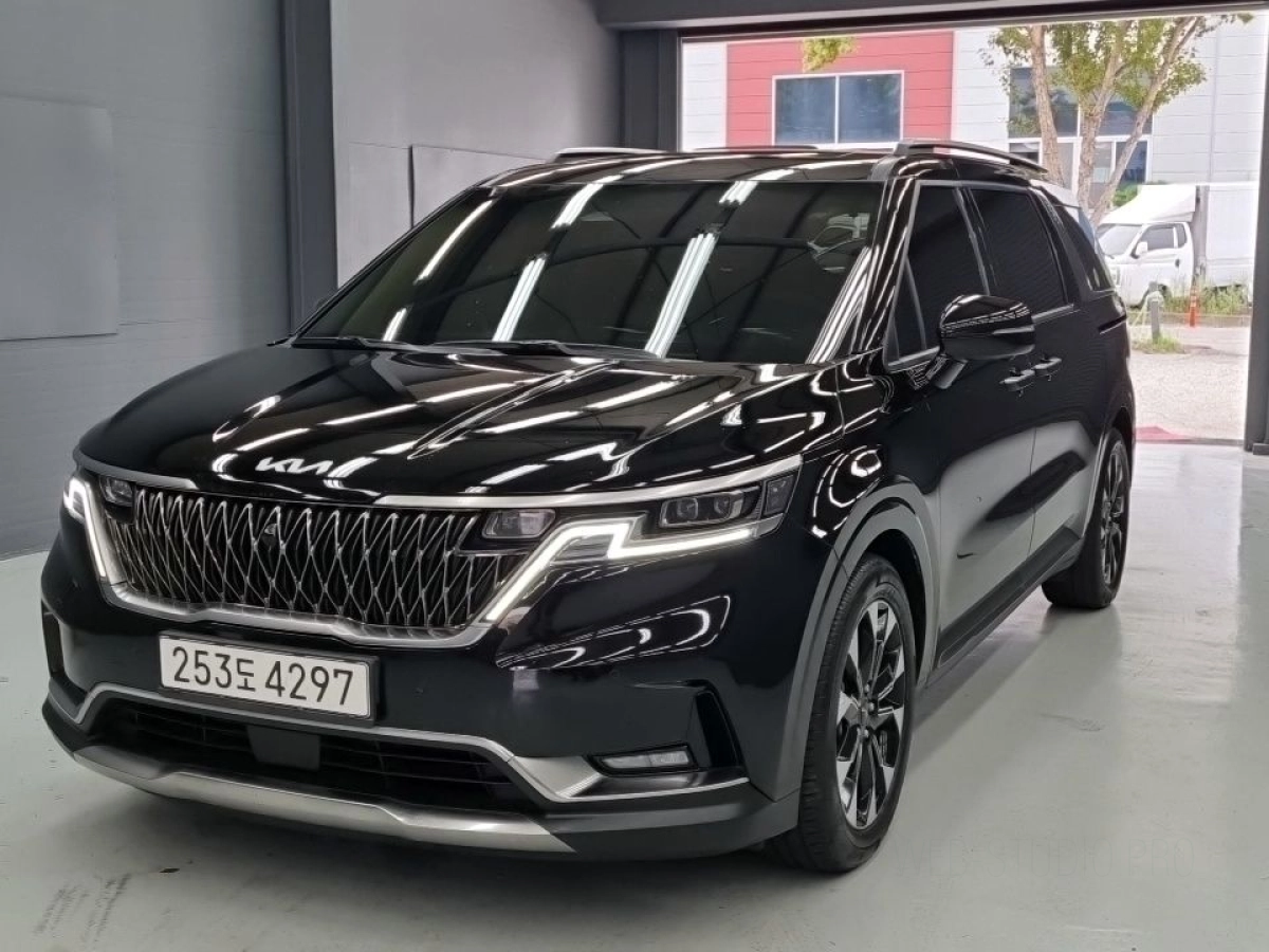 KIA CARNIVAL 2023