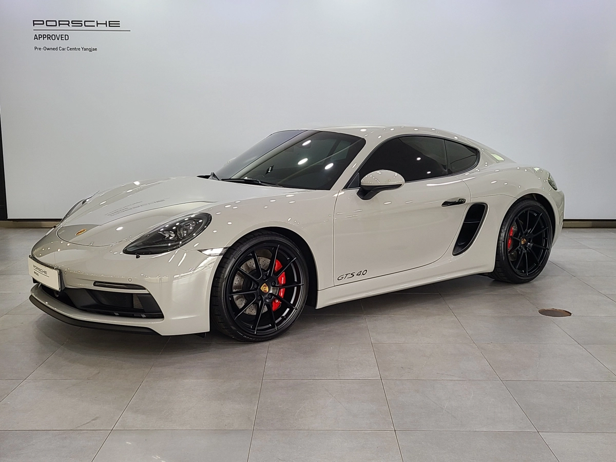 PORSCHE 718 CAYMAN