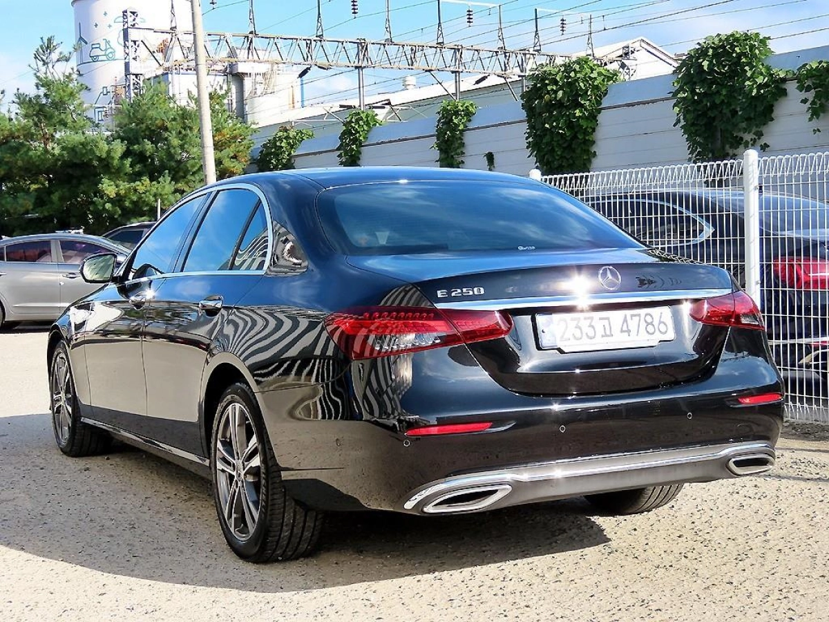 MERCEDES BENZ E-CLASS W213