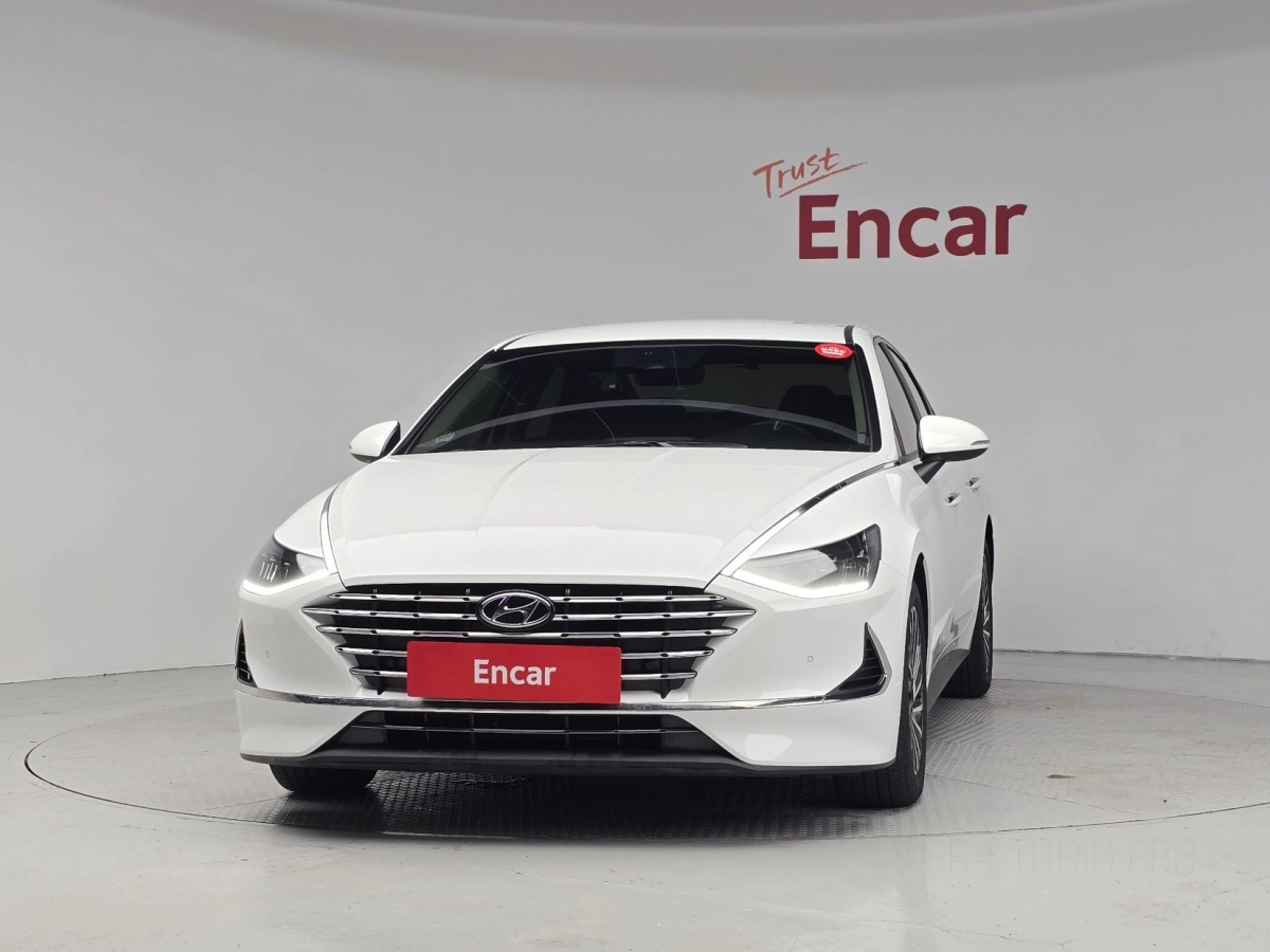 HYUNDAI SONATA HYBRID DN8