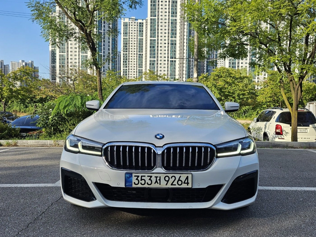 BMW 5-SERIES G30