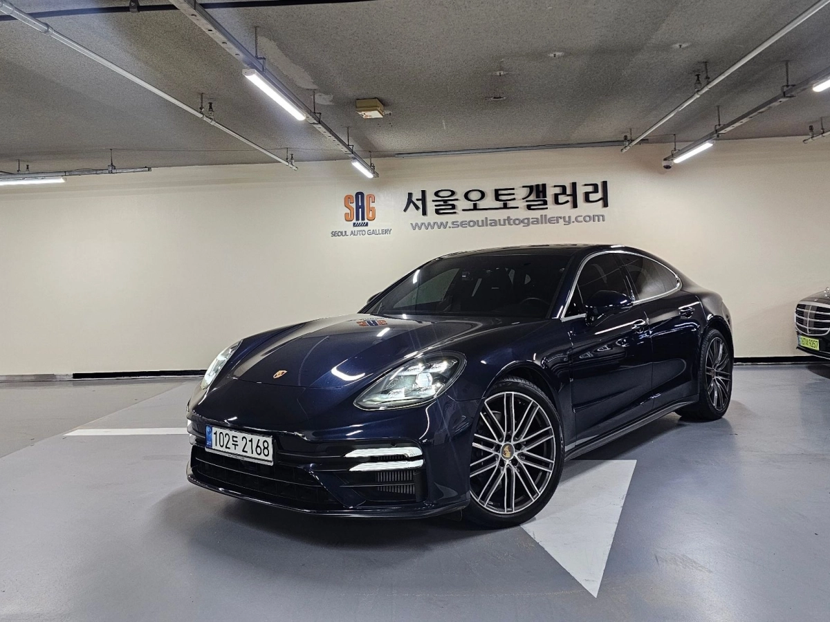 PORSCHE PANAMERA 971