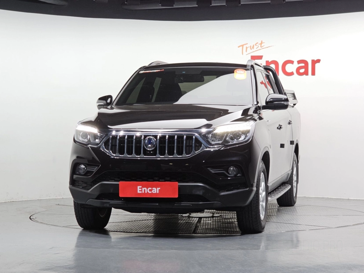 SSANGYONG REXTON SPORTS CAR