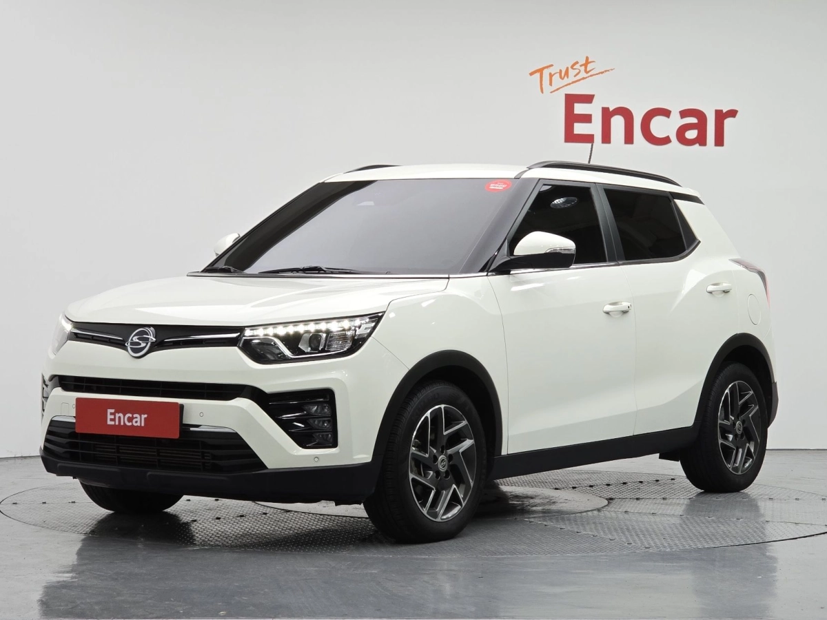 SSANGYONG TIVOLI VERY NEW