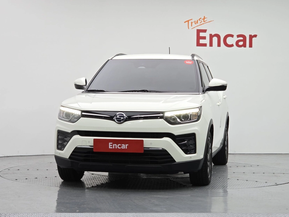 SSANGYONG TIVOLI VERY NEW