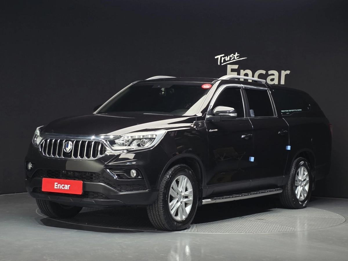 SSANGYONG REXTON SPORTS CAR