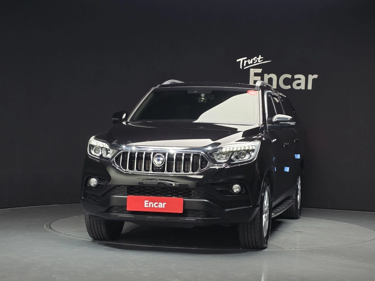 SSANGYONG REXTON SPORTS CAR