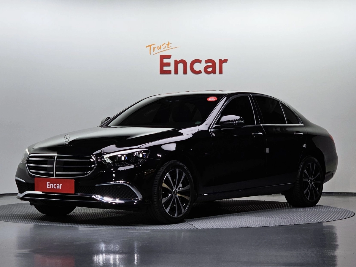 MERCEDES BENZ E-CLASS W213 2021