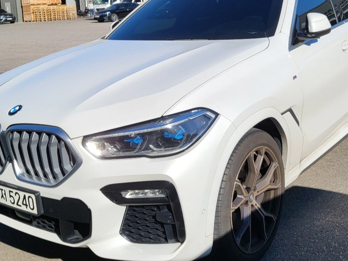 BMW X6 G06