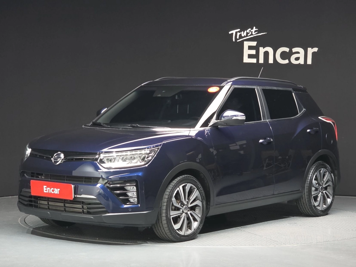 SSANGYONG TIVOLI VERY NEW