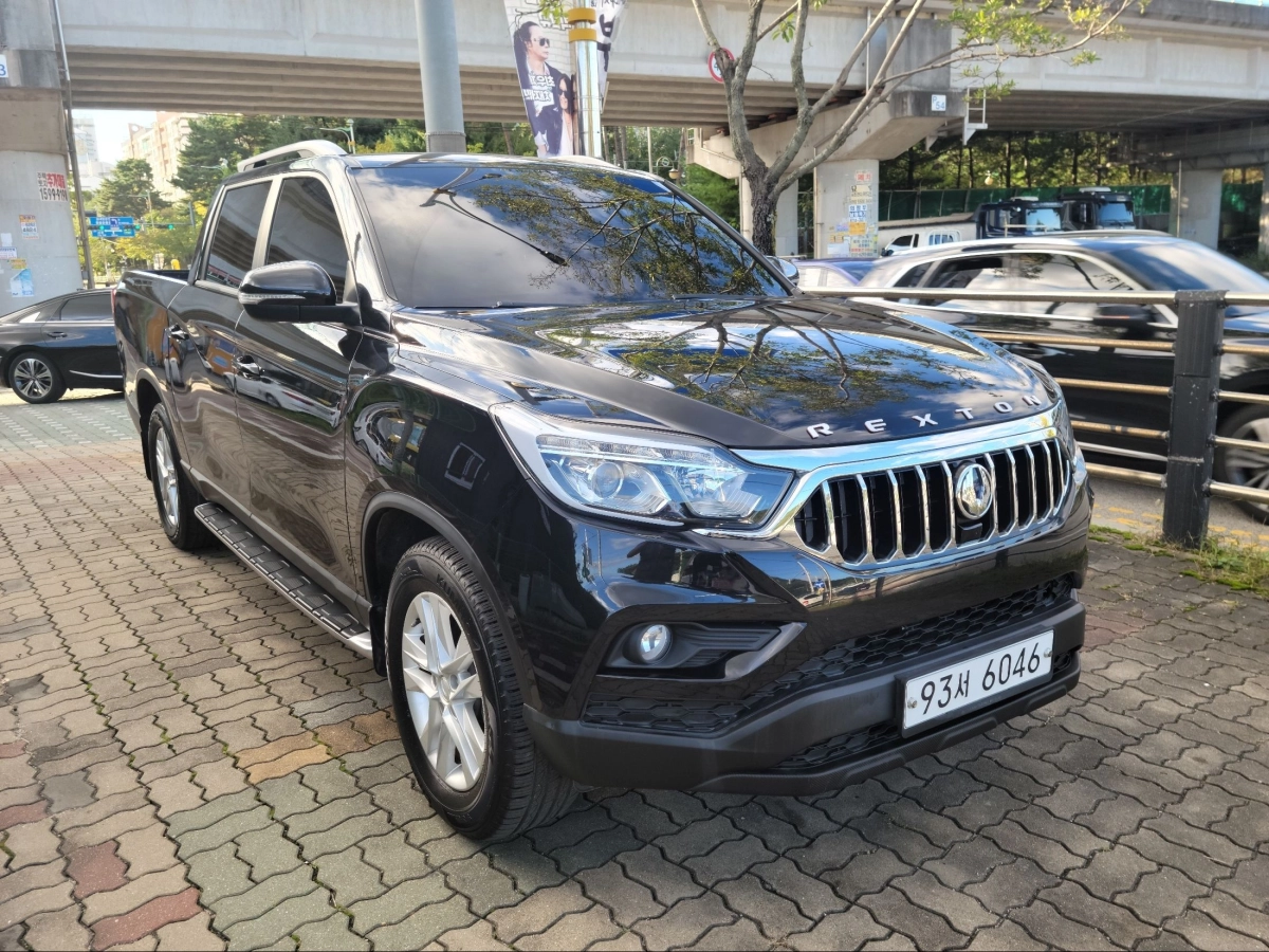 SSANGYONG REXTON SPORTS CAR
