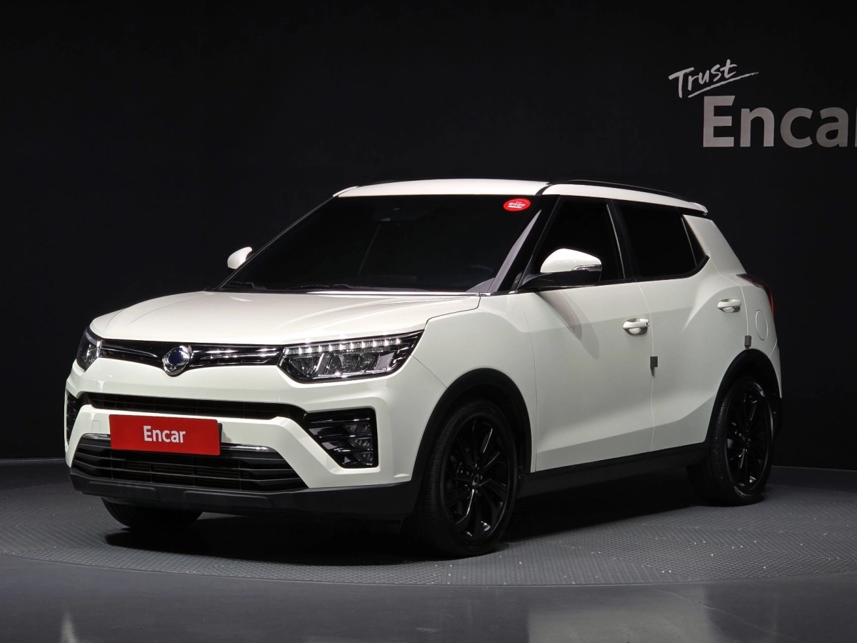 SSANGYONG TIVOLI VERY NEW