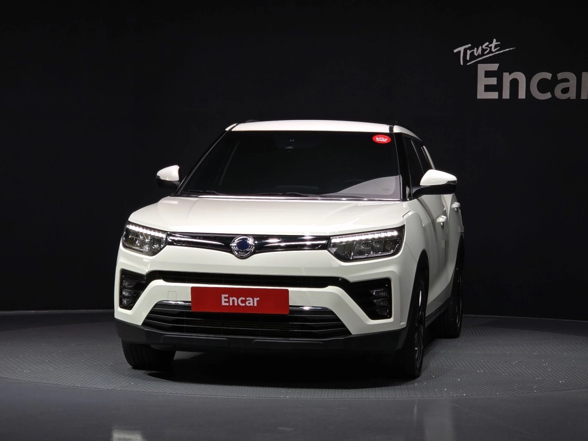 SSANGYONG TIVOLI VERY NEW