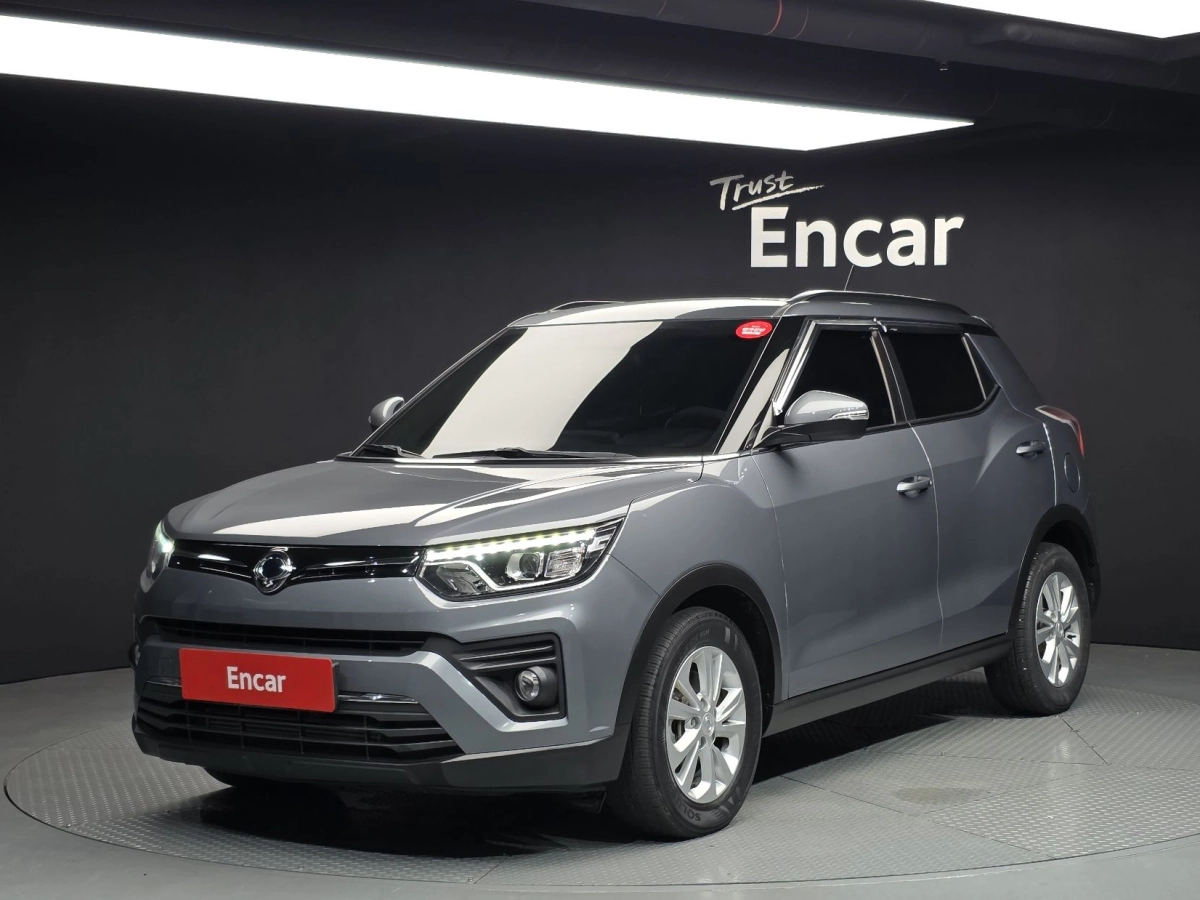 SSANGYONG TIVOLI VERY NEW