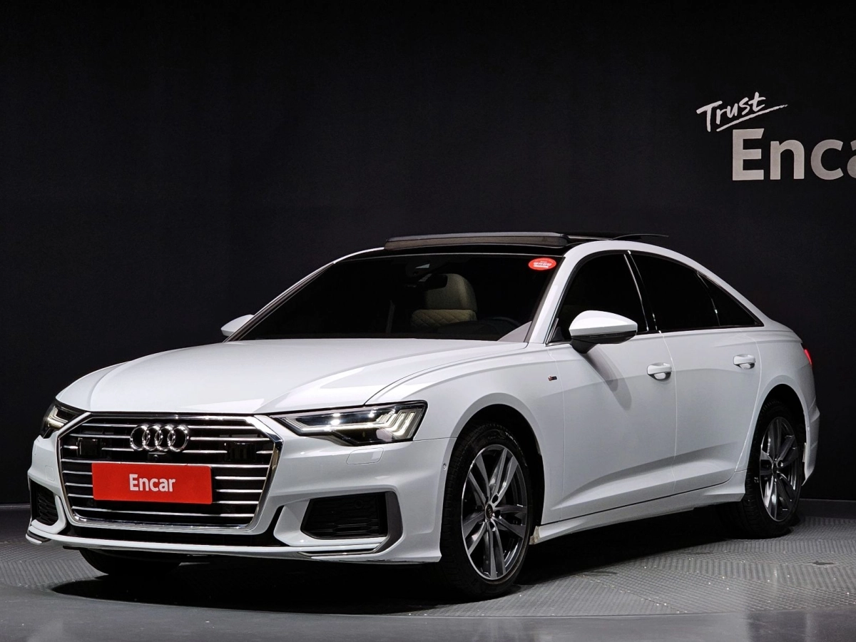 AUDI A6 C8