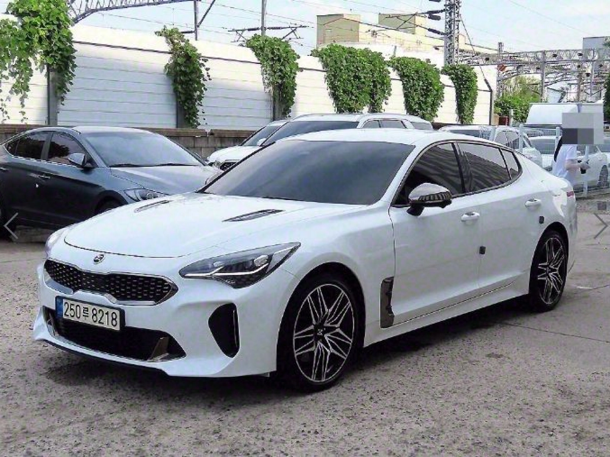 KIA STINGER MEISTER  2021