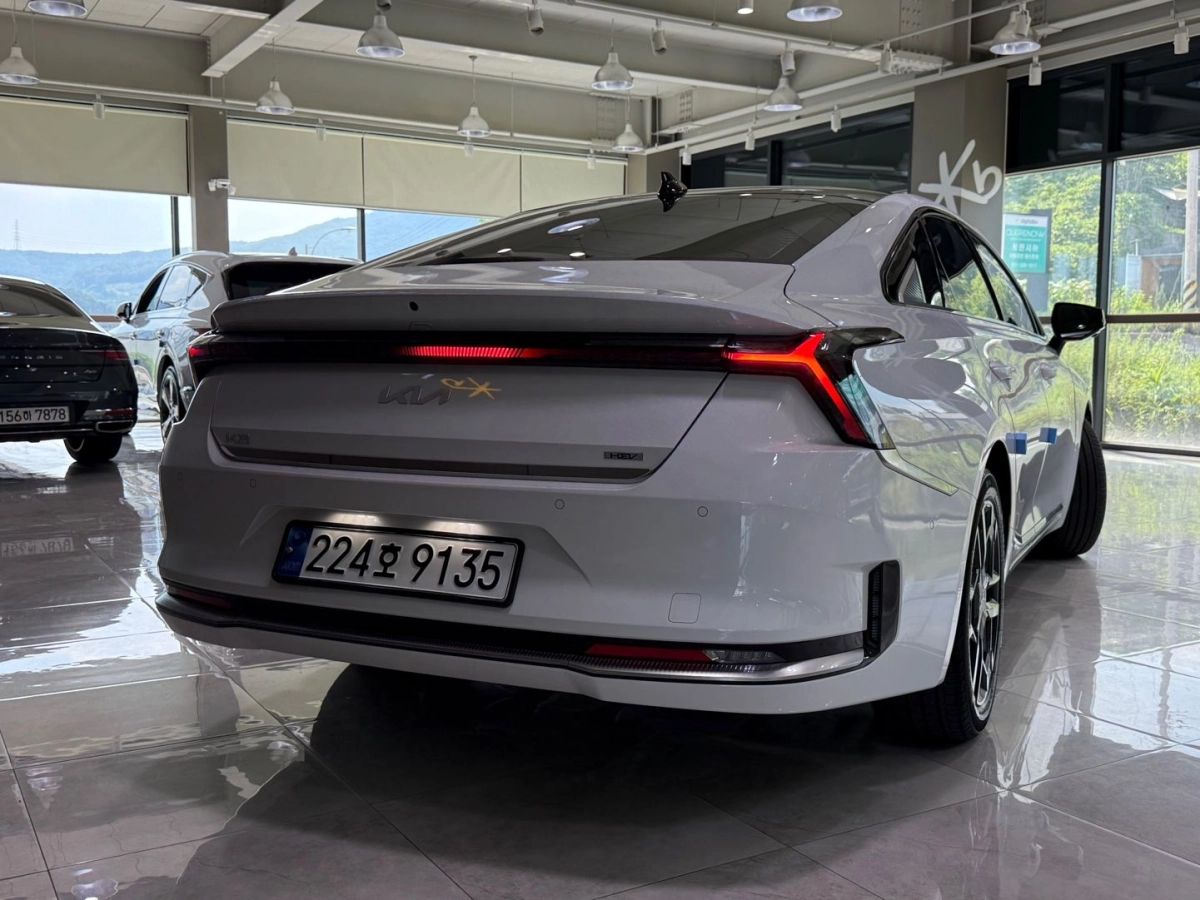 KIA K8 HYBRID