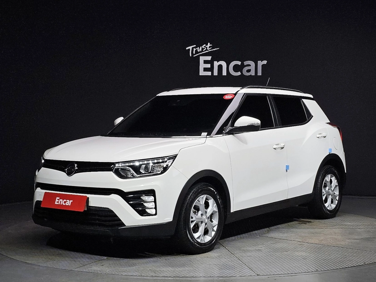 SSANGYONG TIVOLI VERY NEW
