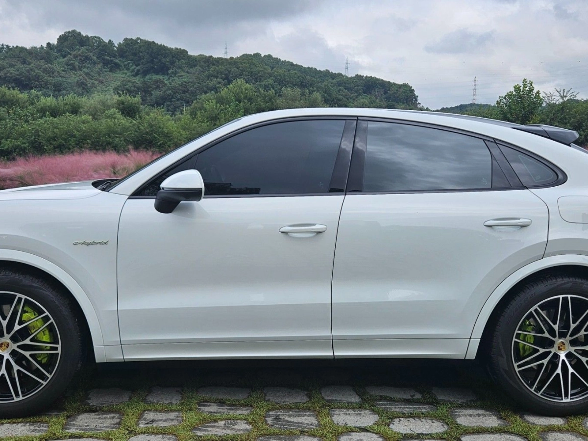 PORSCHE CAYENNE PO536