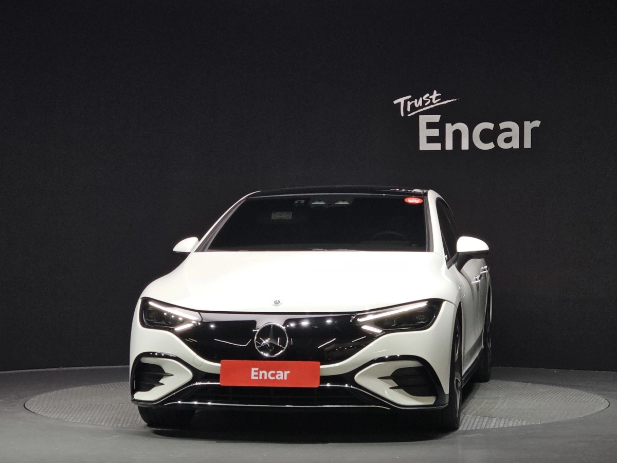 MERCEDES BENZ EQE V295