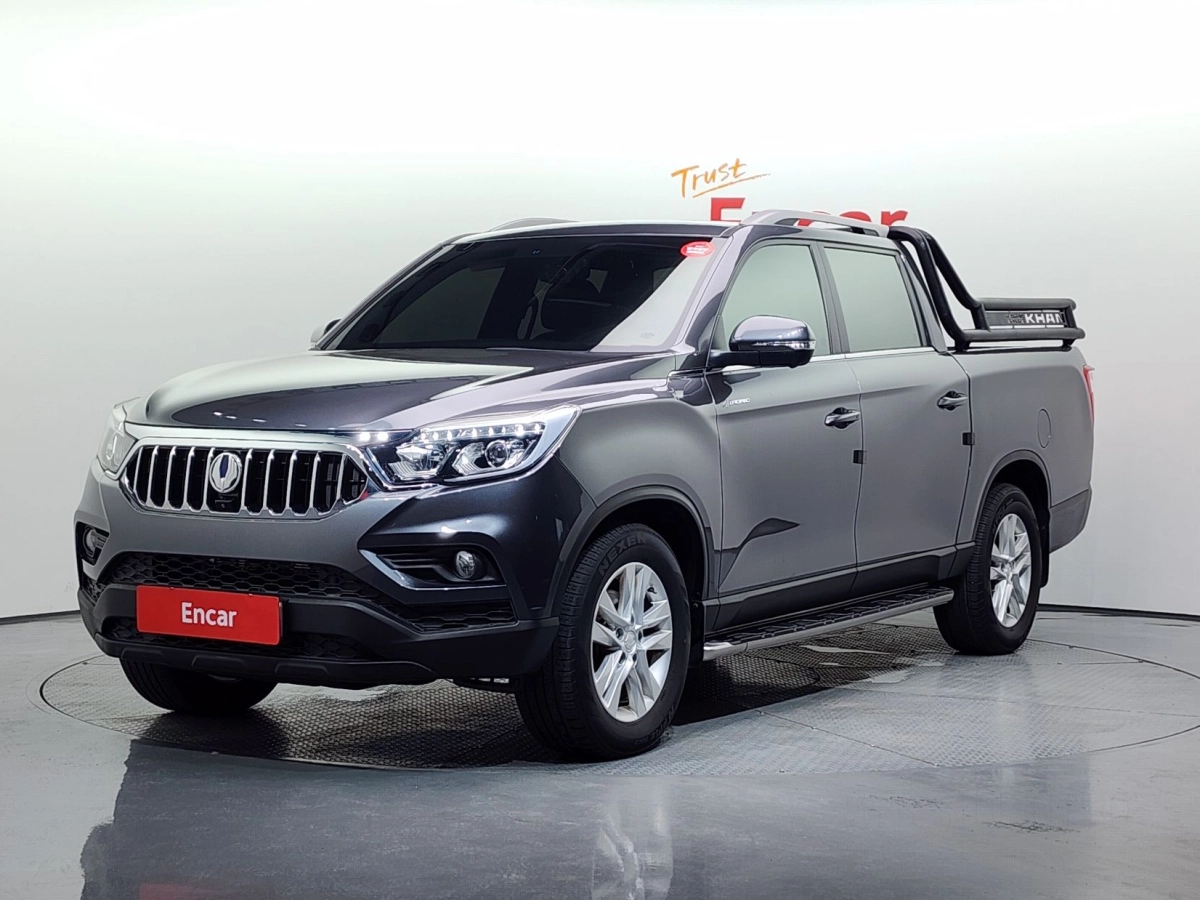 SSANGYONG REXTON SPORTS CAR