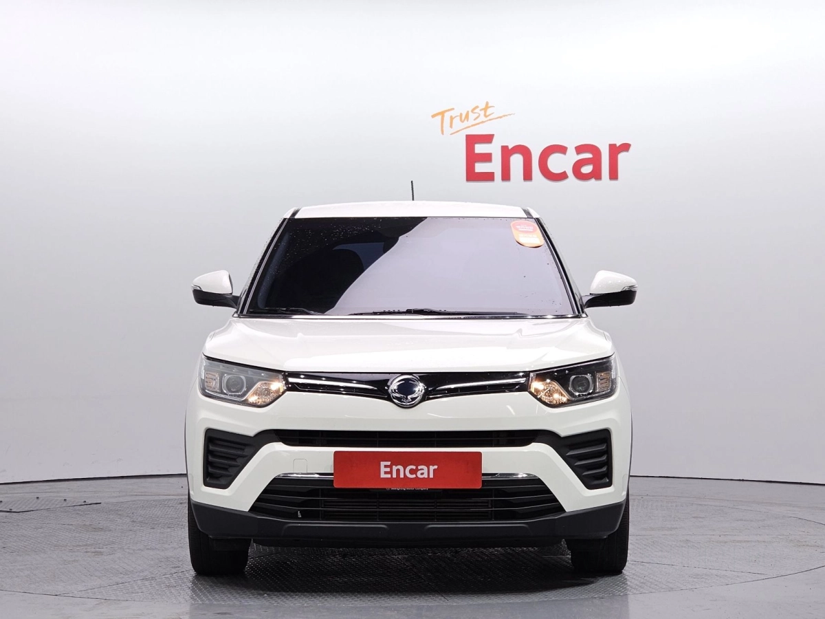 SSANGYONG TIVOLI VERY NEW