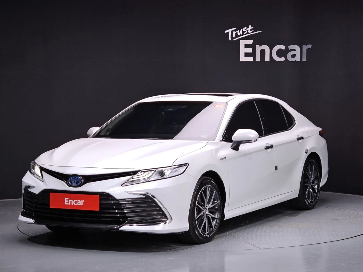 TOYOTA CAMRY XV70 2023