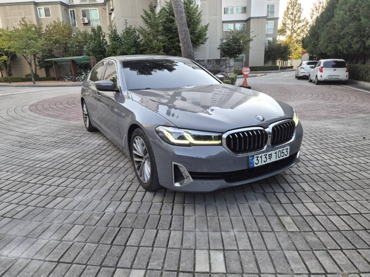 BMW 5-SERIES G30