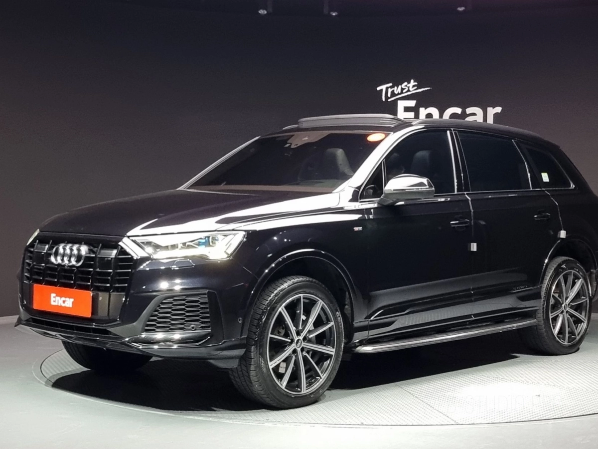 AUDI Q7 4M