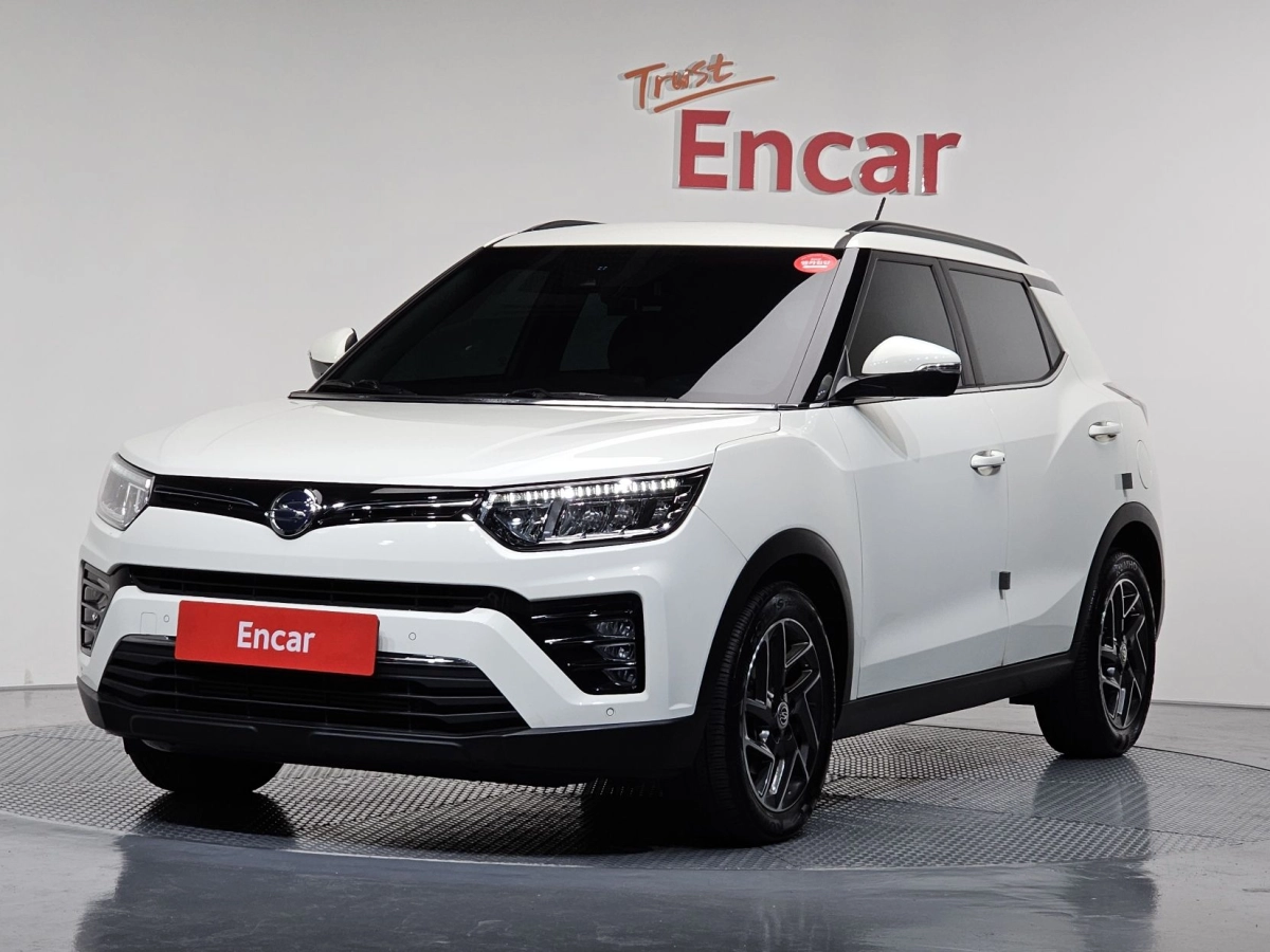 SSANGYONG TIVOLI VERY NEW