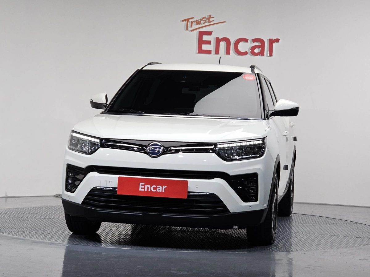 SSANGYONG TIVOLI VERY NEW