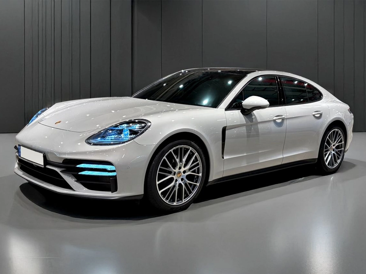 PORSCHE PANAMERA 971