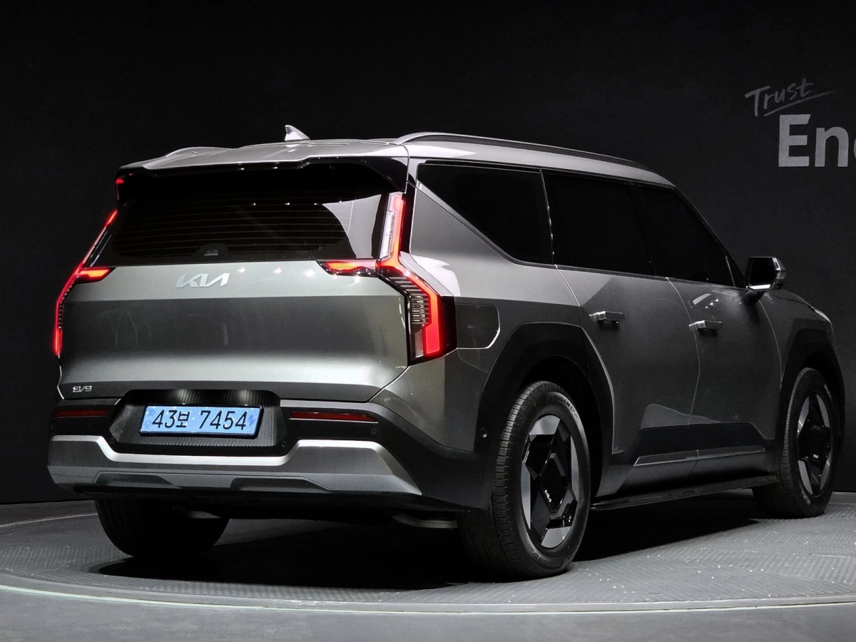 KIA EV9