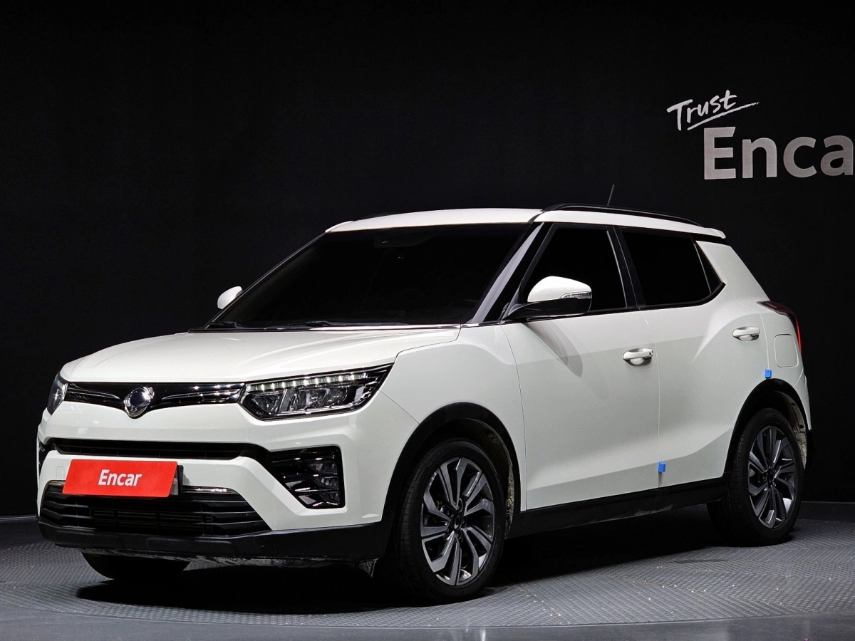 SSANGYONG TIVOLI VERY NEW