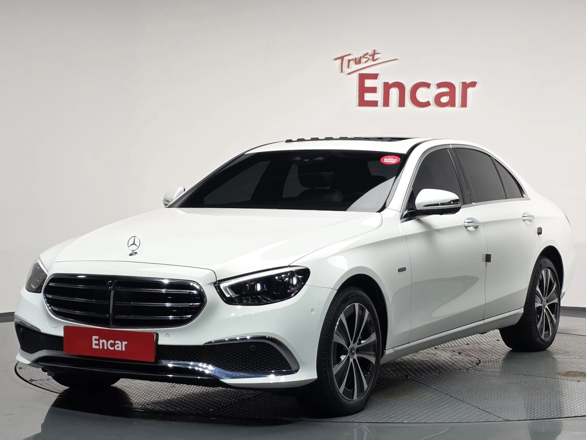 MERCEDES BENZ E-CLASS W213 2021