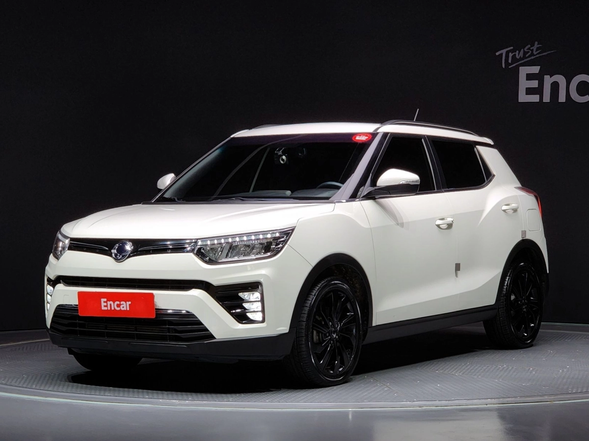 SSANGYONG TIVOLI VERY NEW  2019