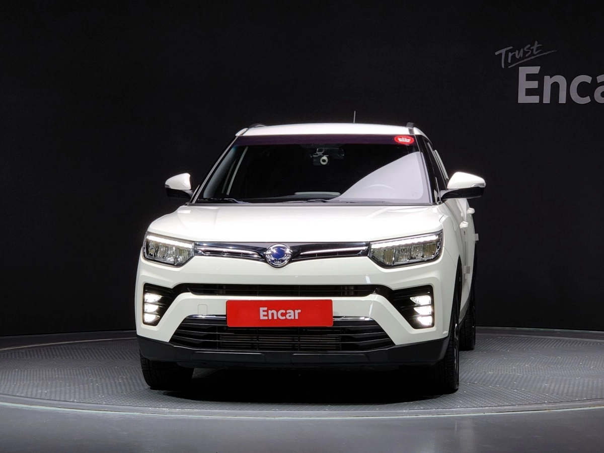 SSANGYONG TIVOLI VERY NEW