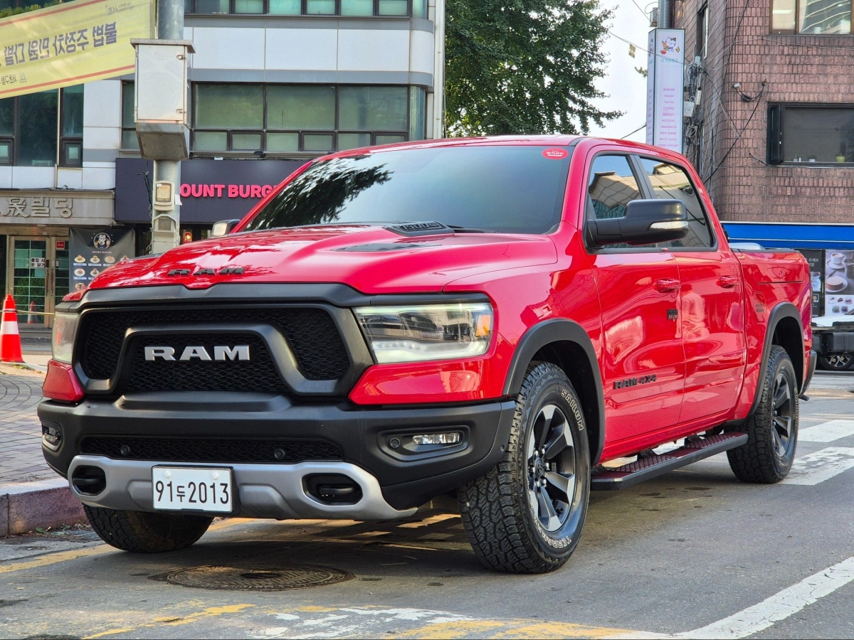 DODGE RAM PICK UP
