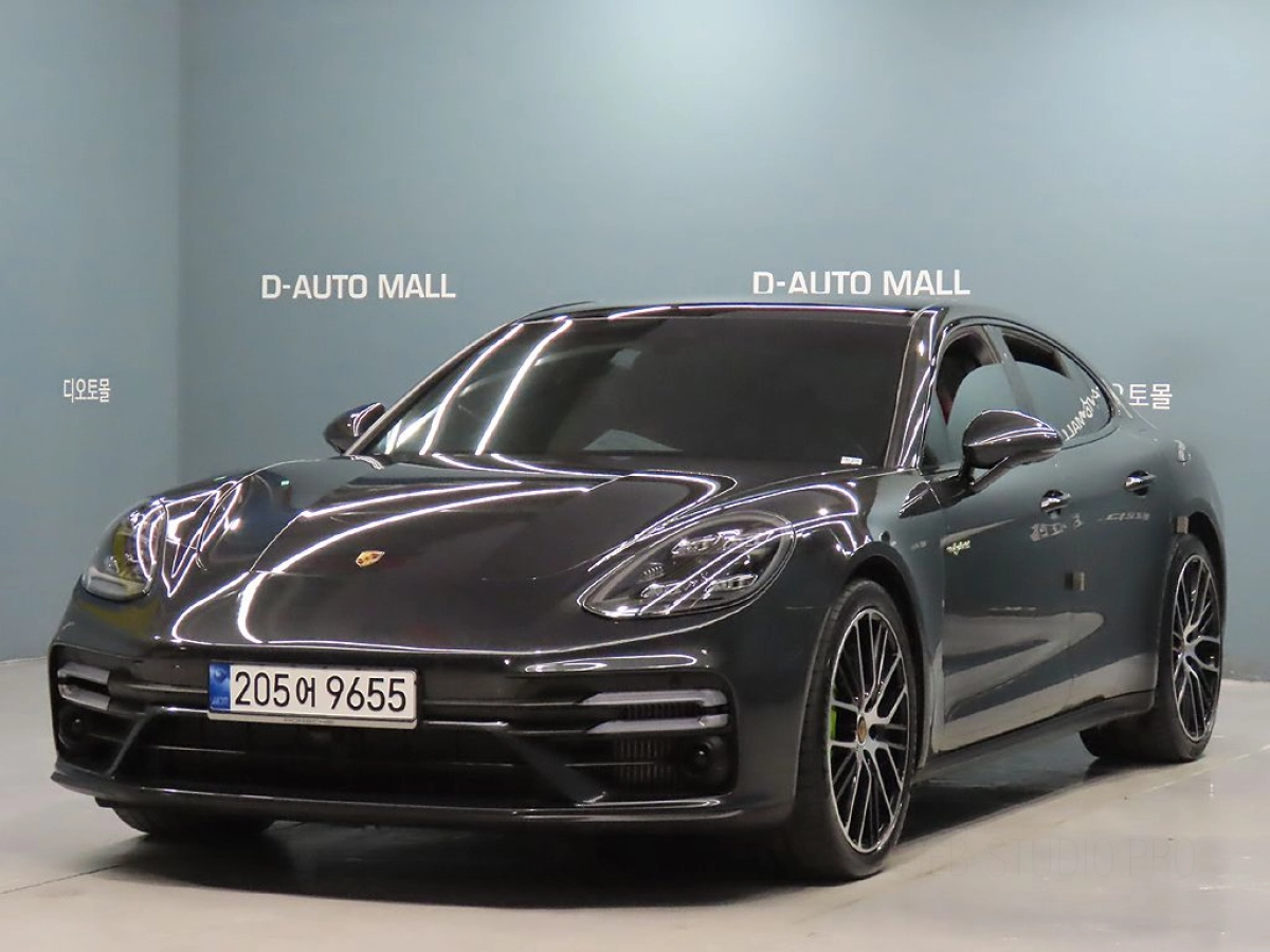 PORSCHE PANAMERA 971