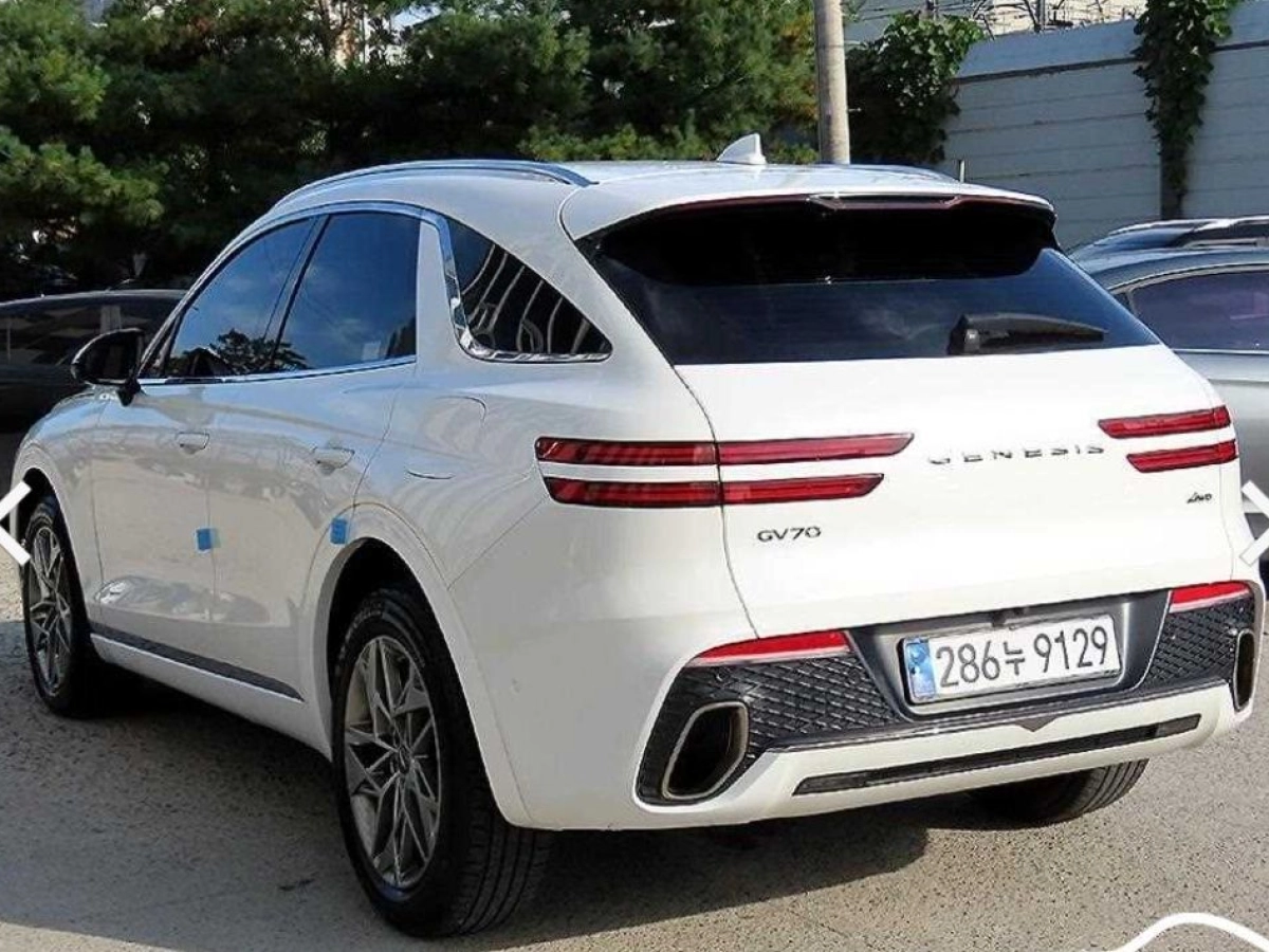 GENESIS GV70