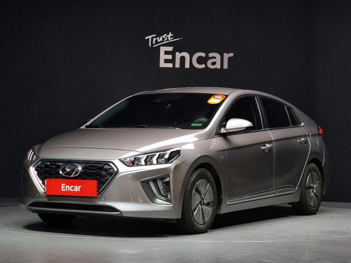 HYUNDAI IONIQ HYBRID