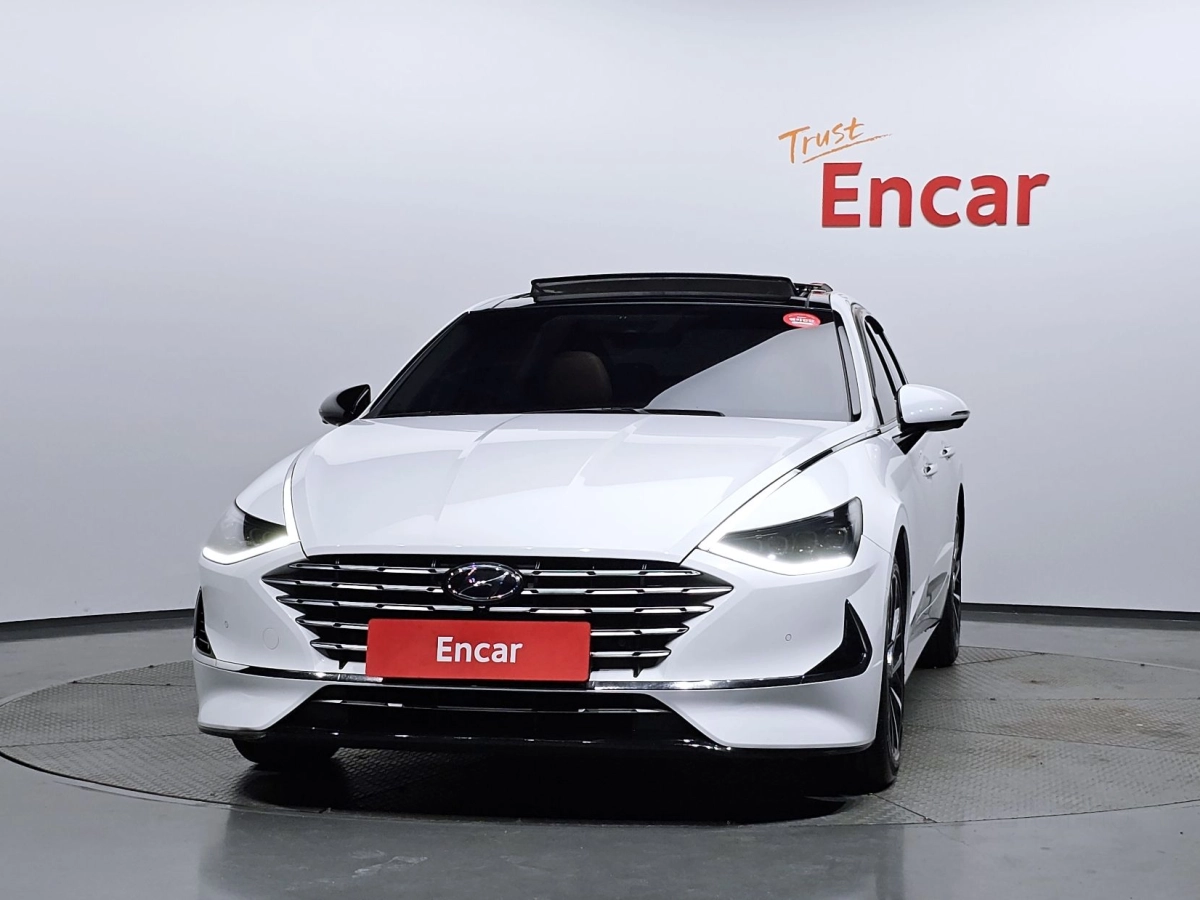 HYUNDAI SONATA HYBRID DN8