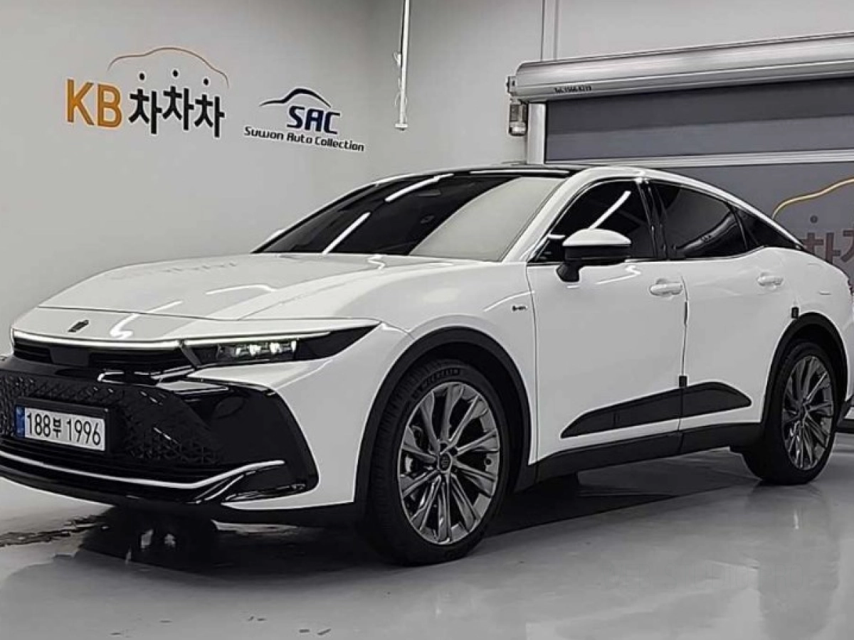 TOYOTA CROWN 크로스